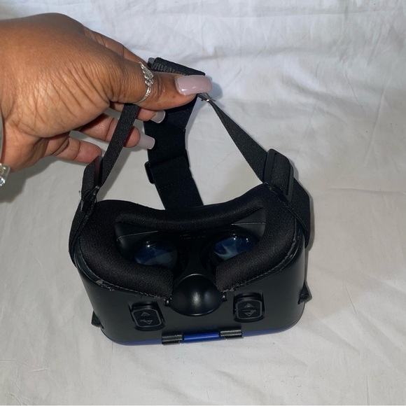 Blue VR Headset - Picture 5 of 5